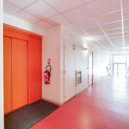 T2 Avec Coin Nuit, Face Telecabine, 4 Pers, Plein Centre, - Fr-1-401-7 Cauterets