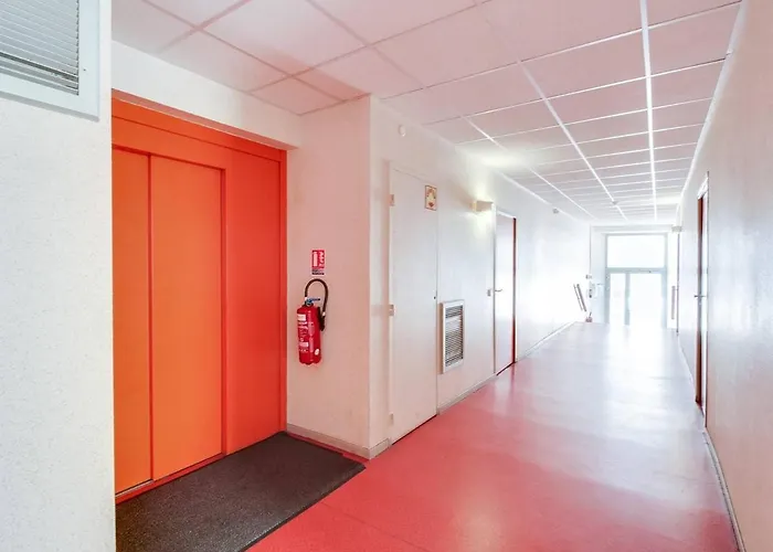 T2 Avec Coin Nuit, Face Telecabine, 4 Pers, Plein Centre, - Fr-1-401-7 Котре